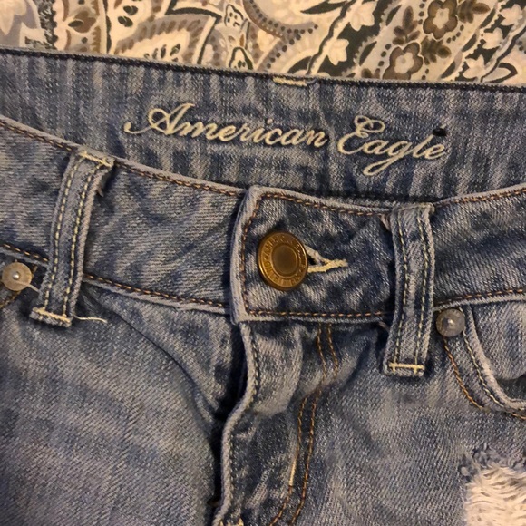 size 2 AE shorts - Picture 3 of 4